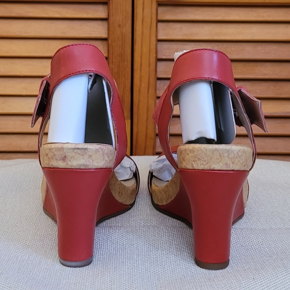 NWOT Shoe Mint Irene Sandal Wedges Size 9 - Picture 6 of 11